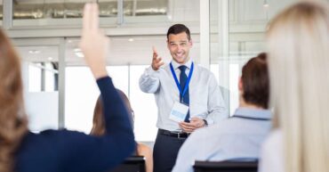 Coaching - differenze, vantaggi e strategie per la crescita professionale