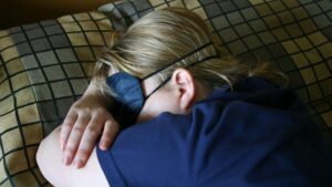 I rischi del jet lag sociale per ritmi e salute mentale